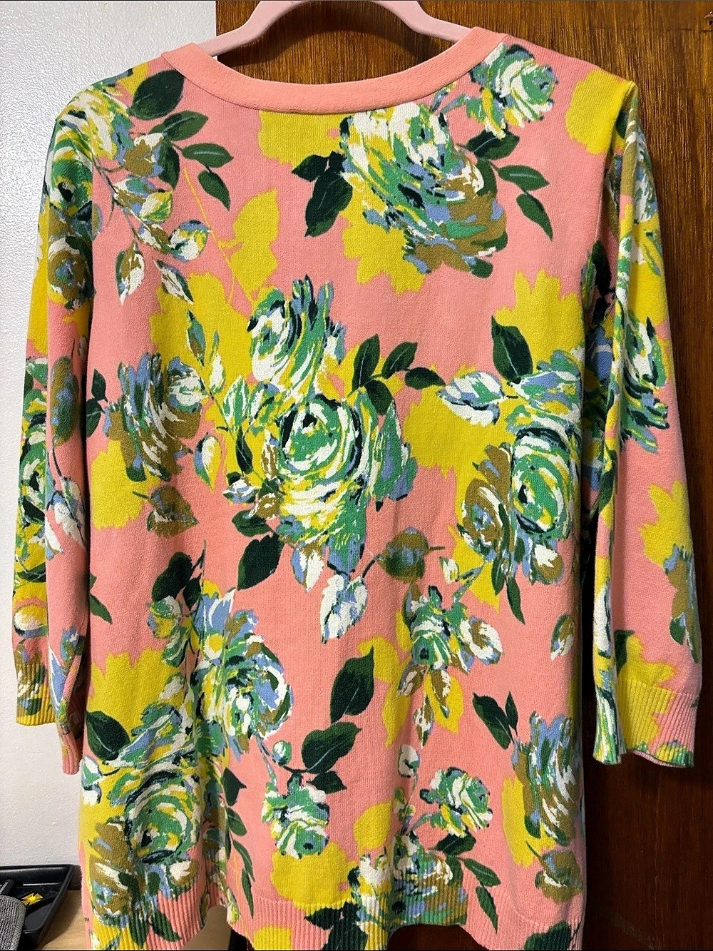 Isaac Mizrahi Live! V-Neck Floral Cardigan Pink & Yellow Like New - Picture 2 of 4
